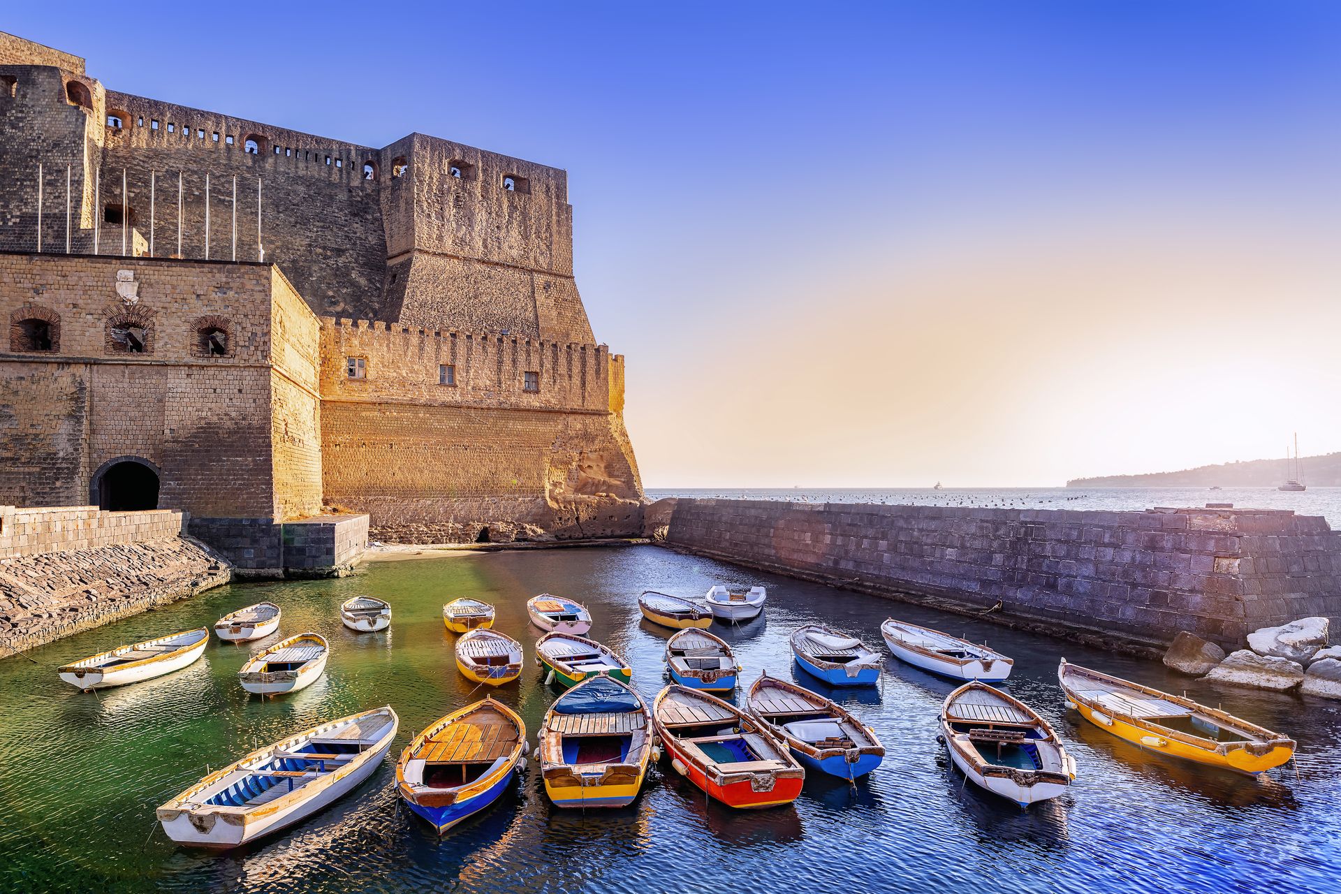 Naples and Amalfi Coast: a jigsaw of luxury, glam and colors